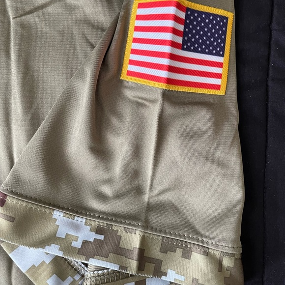 CINCINNATI BENGALS FOOTBALL JERSEY 🔥JOE BURROW🔥 - Picture 9 of 10